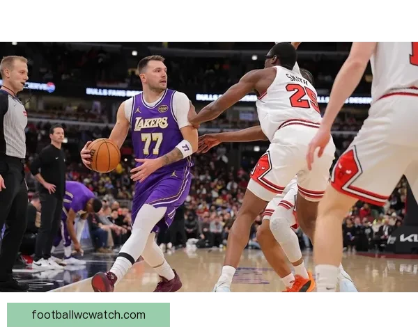 东契奇意外受伤湖人状态急转直下从巅峰跌入低谷